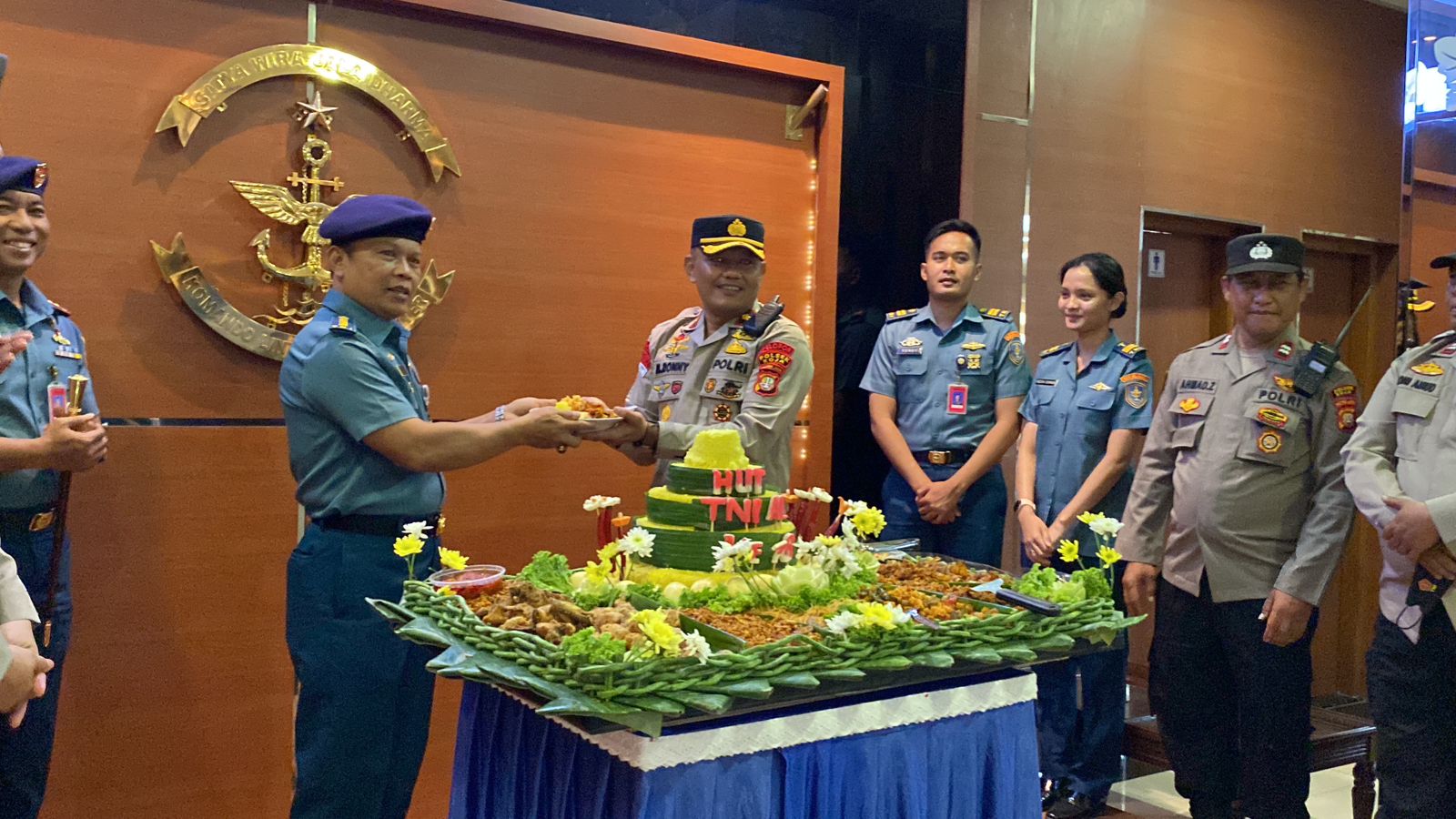 Kegiatan Suprise Party Dalam Rangka HUT TNI AL ke 78 di Kolinlamil ...
