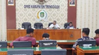 suasana-hearing-komisi-iv-dprd-trenggalek-bersama-perwakilan-gmni-IdxFS